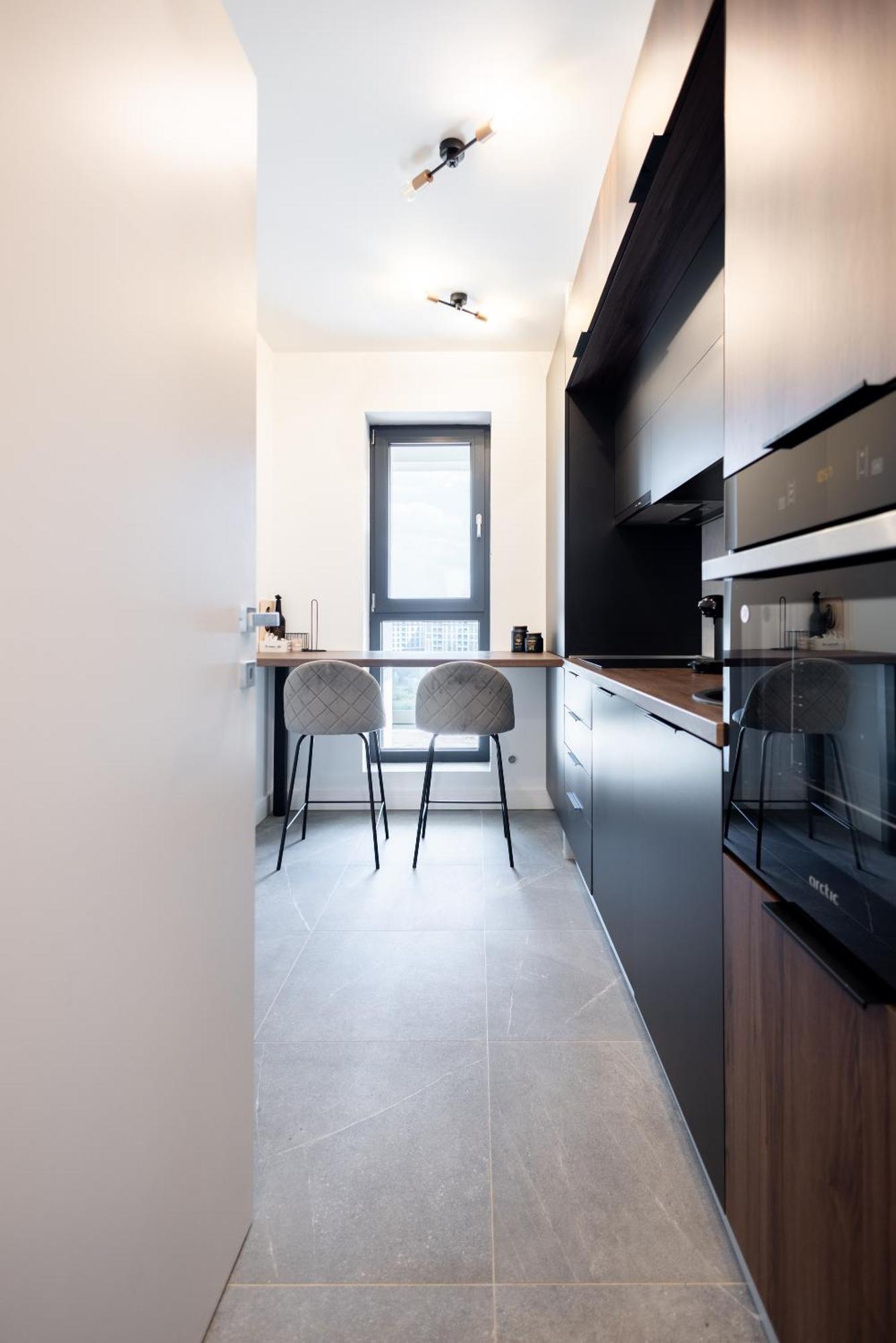 Onix View 37, Premium Parking Apartment *