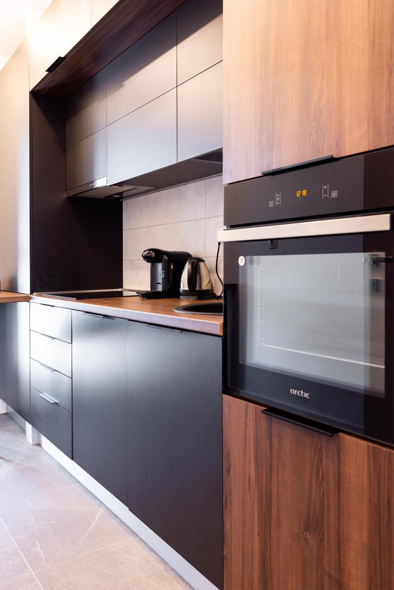 Onix View 37, Premium Parking